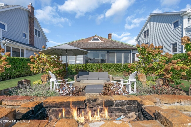 Photo - 210 Roosevelt Ave