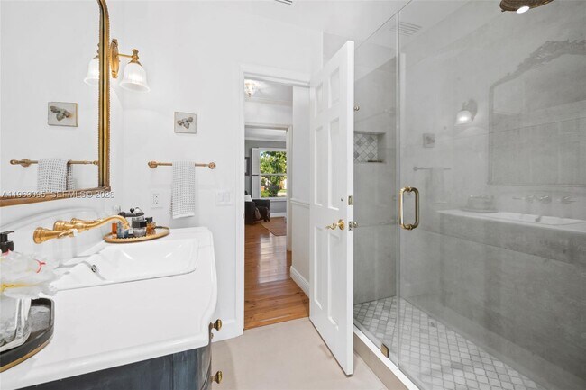 Photo - 9980 SW 128th St