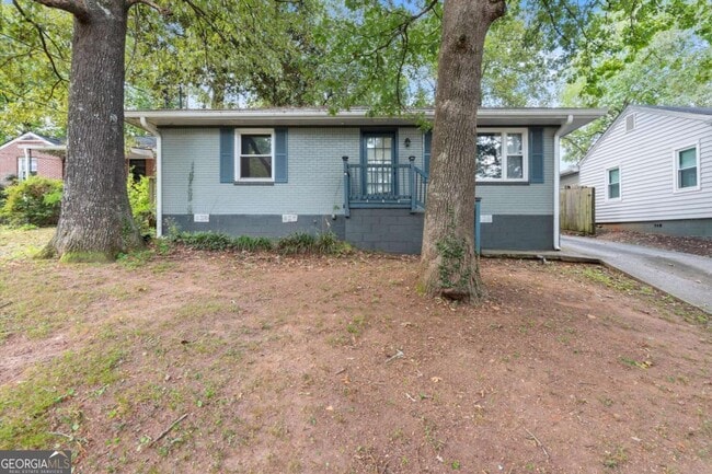 Photo - 1763 Pennington Pl SE