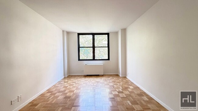 Building Photo - EAST 49 STREET Unit 9S