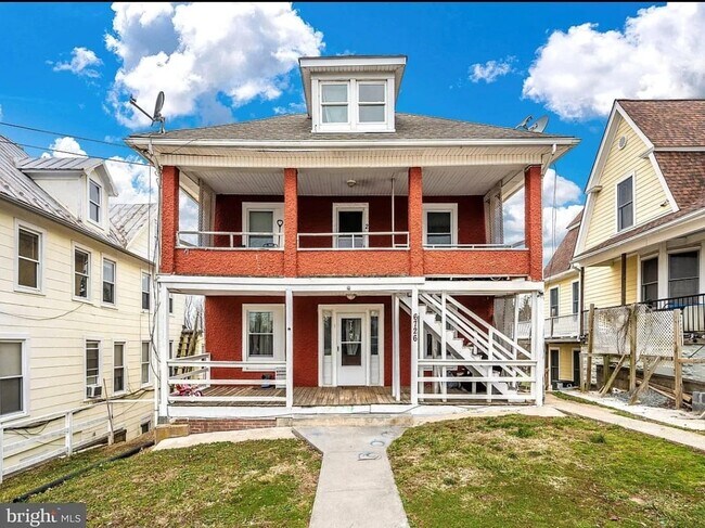 Photo - 6726 Jefferson Blvd