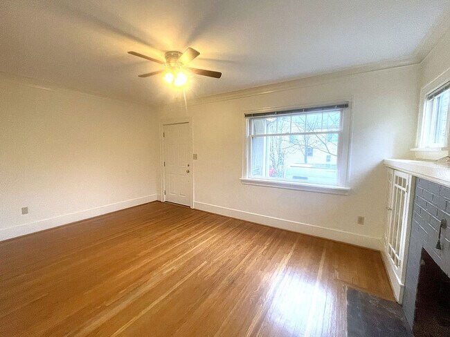 Photo - Eliot neighborhood House: 2 bedroom, large basement, hardwood floors, laundry units & fireplace
