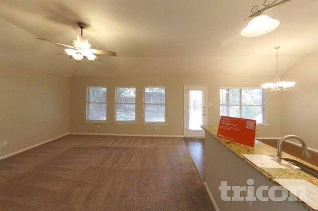 3205 Silver Point Ct