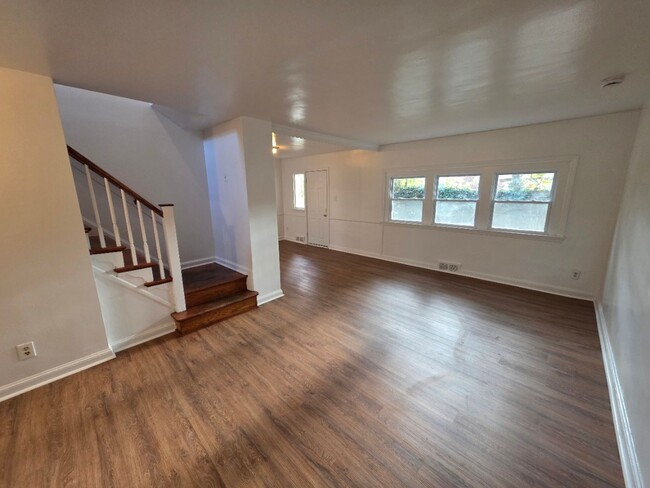 Photo - 4 S Cannon Dr