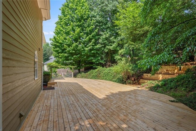 110 Weedon Ct