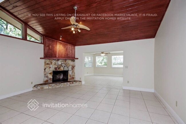 Photo - 592 Heather Brite Cir