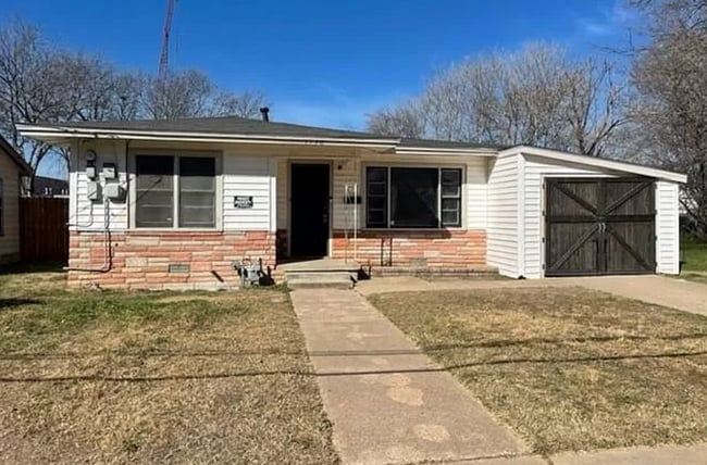 Building Photo - 1136 Sunset Dr