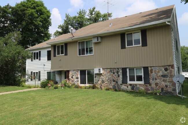 Front of Building - Park Meadow Apartments