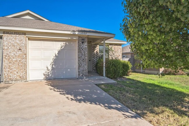 Photo - 1007 Trail Driver Cove Townhome