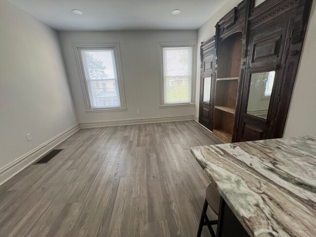 Photo - 1725 N 27th St Unidad Floor 2