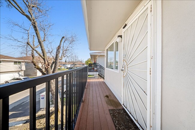 Photo - 4617 Palm Ave