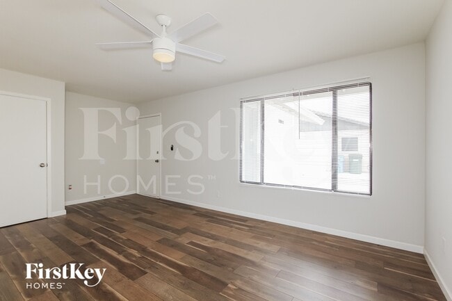 Photo - 10843 N 45th Ave