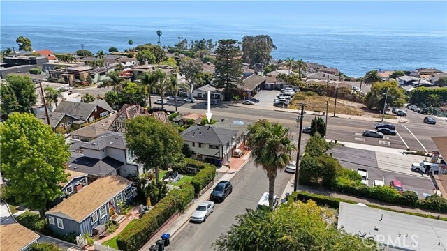 Building Photo - 1290 N Coast Hwy Unit C