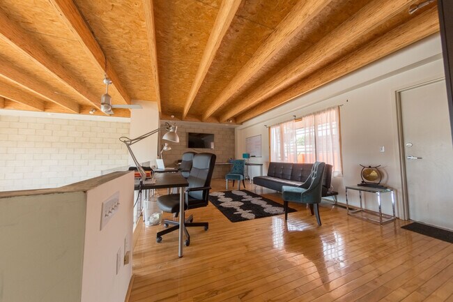 Photo - 717 N Cahuenga Blvd Unidad B5