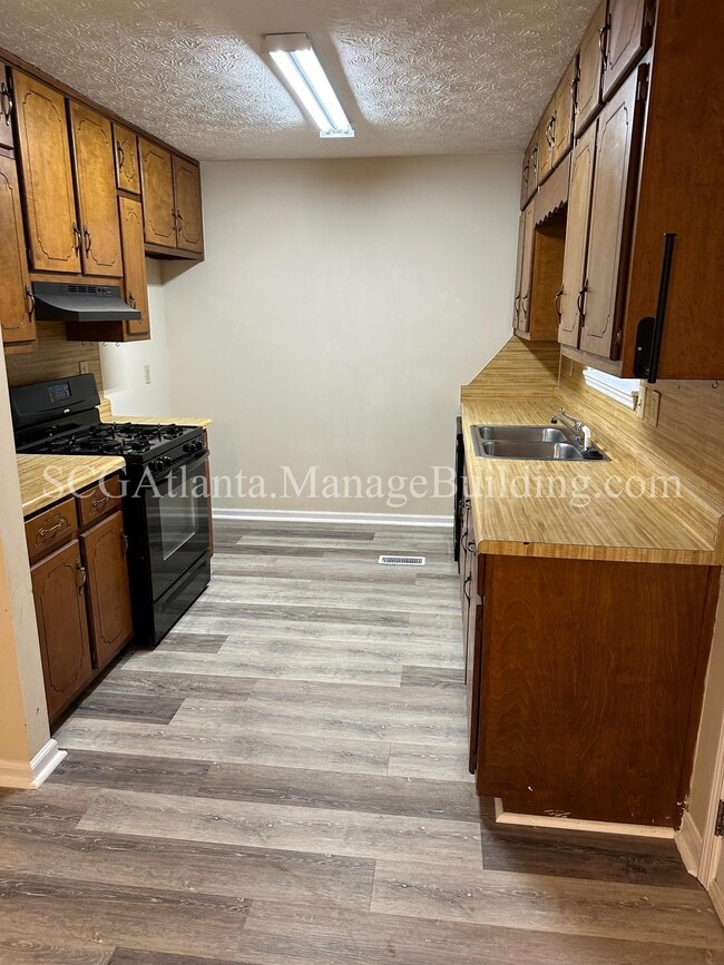 Photo - 200 Pinehurst Dr