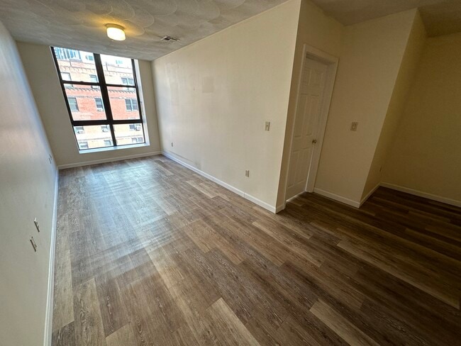 Photo - 78 Essex St