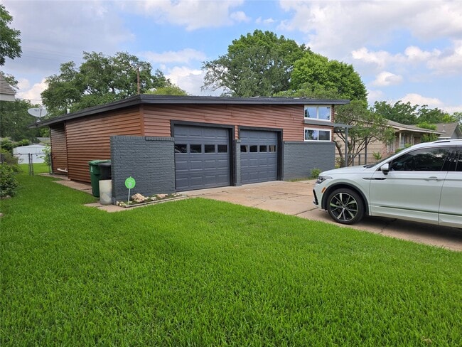 Photo - 6414 Neff St