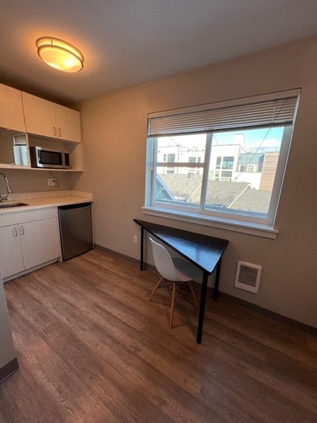 Madison 2.0 Studios in Capitol Hill!