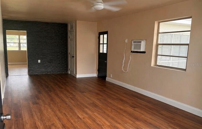 Photo - 1718 Kentucky Ave