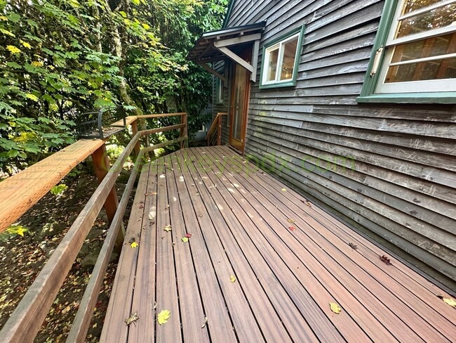 Photo - Cute 2-Bedroom Cottage by OHSU on the Hill...