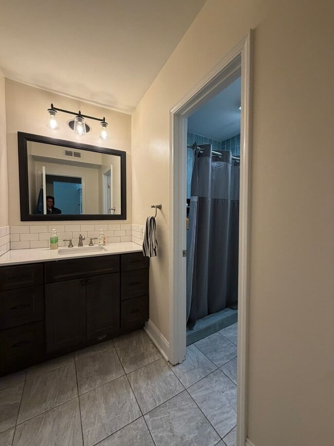 Photo - Beautifully Updated 3 bedroom/2 bath - 11th Place Condominiums Unit #2003 Available August 2026 $...