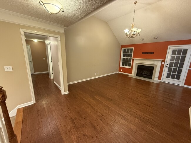 Photo - 1512 Barrywood Cir W