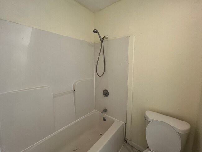 99 Lounsbury Ave Unit 1