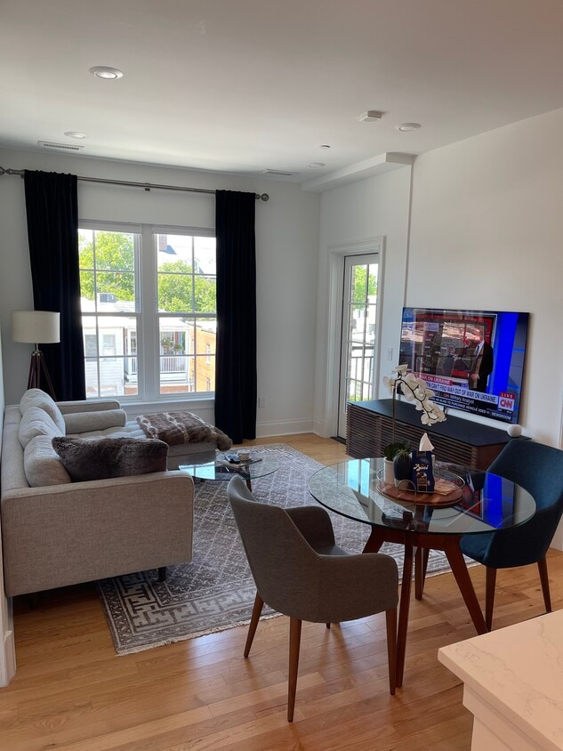 Photo - 300 8th St NE (Washington, DC)