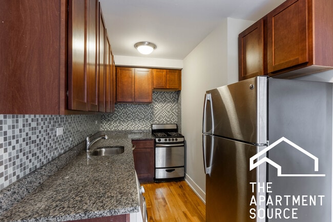 Building Photo - 550 W Arlington Pl Unit 304