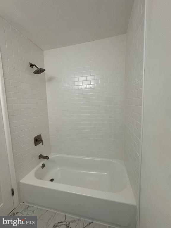 Photo - 9762 Hilspach St