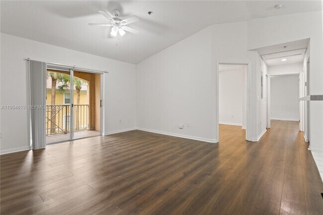 Photo - 5570 NW 61st St Unit 924