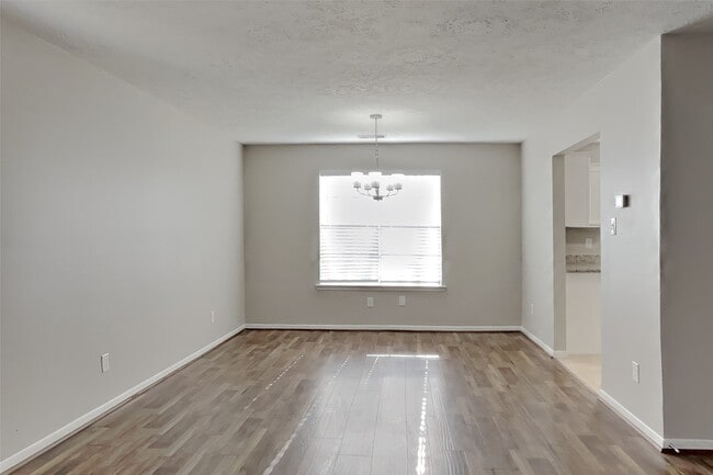 Photo - 16323 Jast Dr