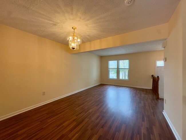 Photo - 1711 Winding Brook Way