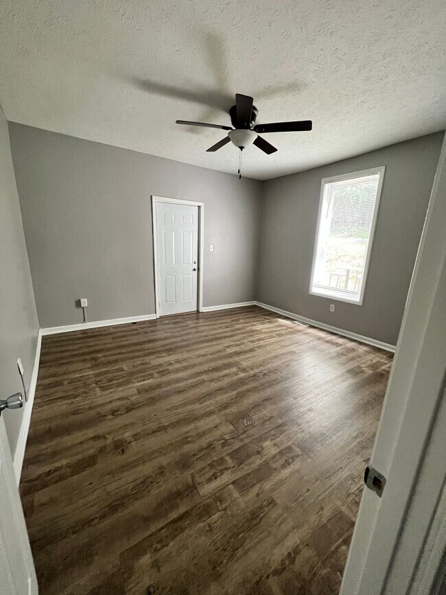 Photo - 1617 Ferry St Unit A