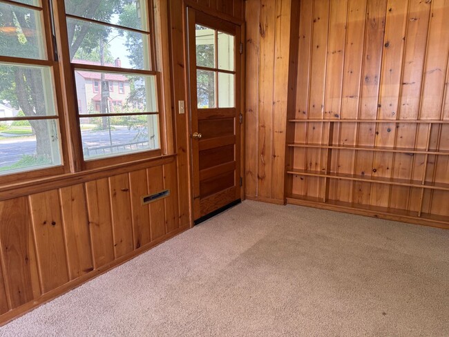 Photo - 721 W Olin Ave