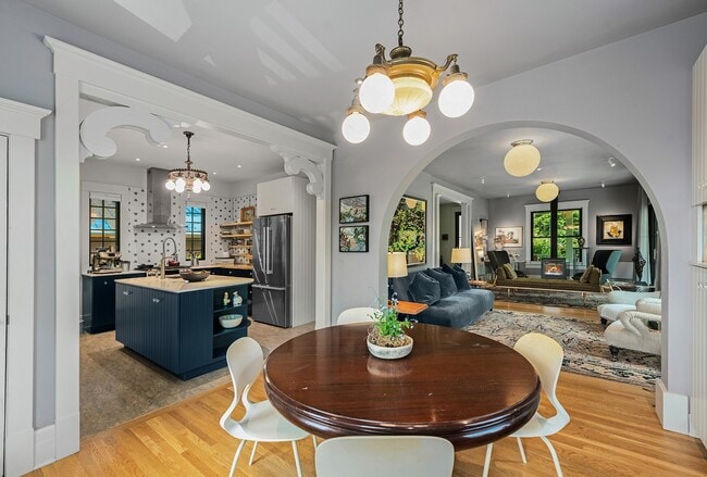 Photo - 7541 Seward Park Ave S