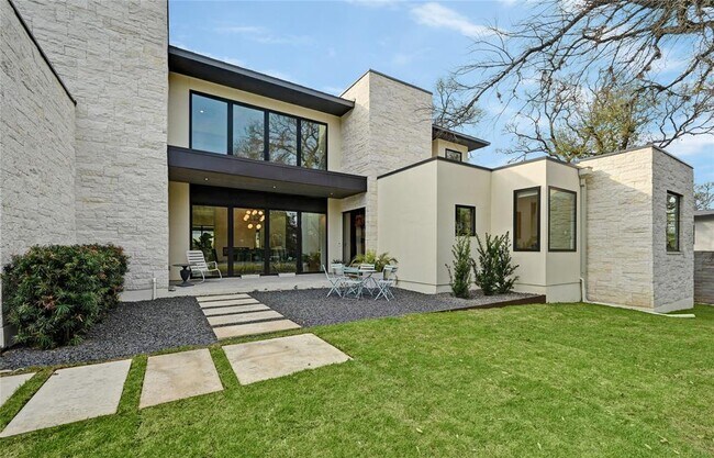 Photo - 308 Briarwood Trail
