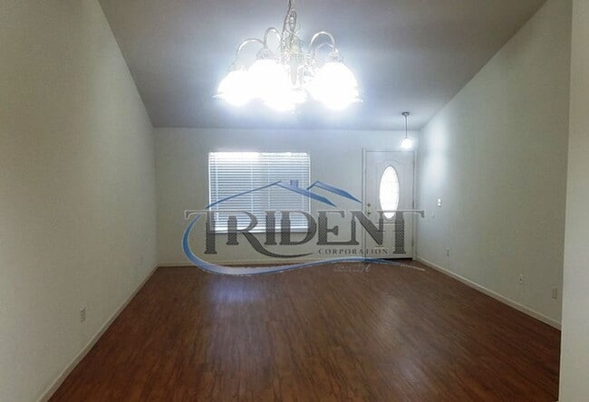 Photo - 3 bedroom, 2 bath Duplex/half-plex