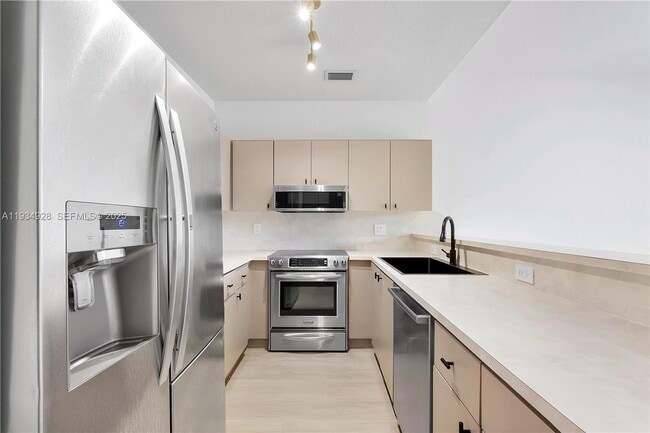 Photo - 8354 NW 142nd St