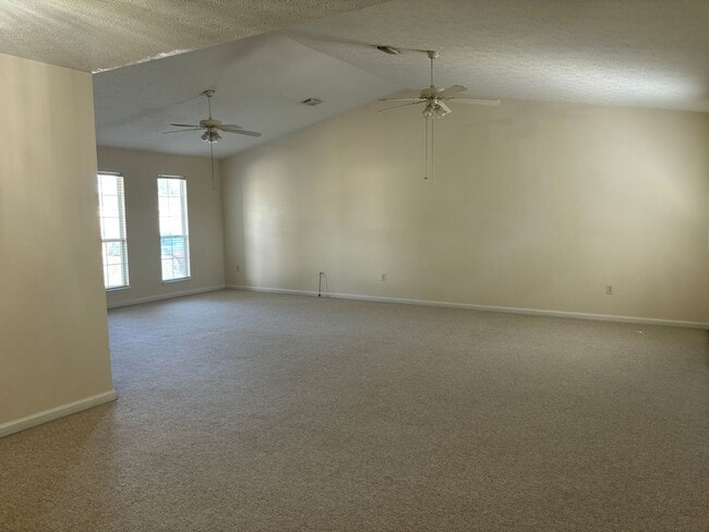 Photo - 509 Phillips Ct