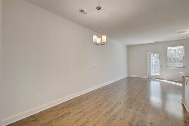 Photo - 7821 Montview Rd