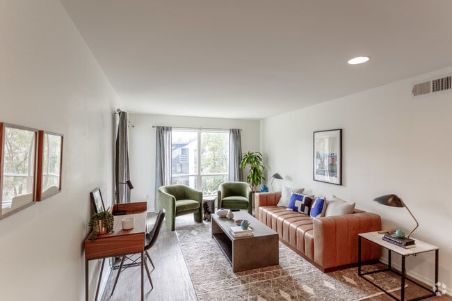 1BR, 1BA - 680 SF - The Sylvan Apartments