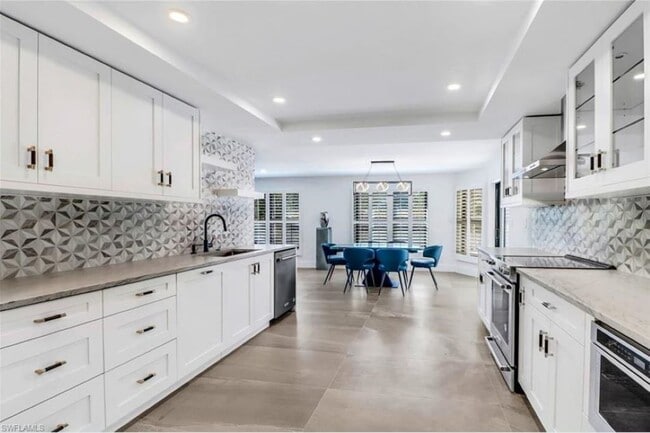 Kitchen - 4451 Gulf Shore Blvd N Condo Unit 203