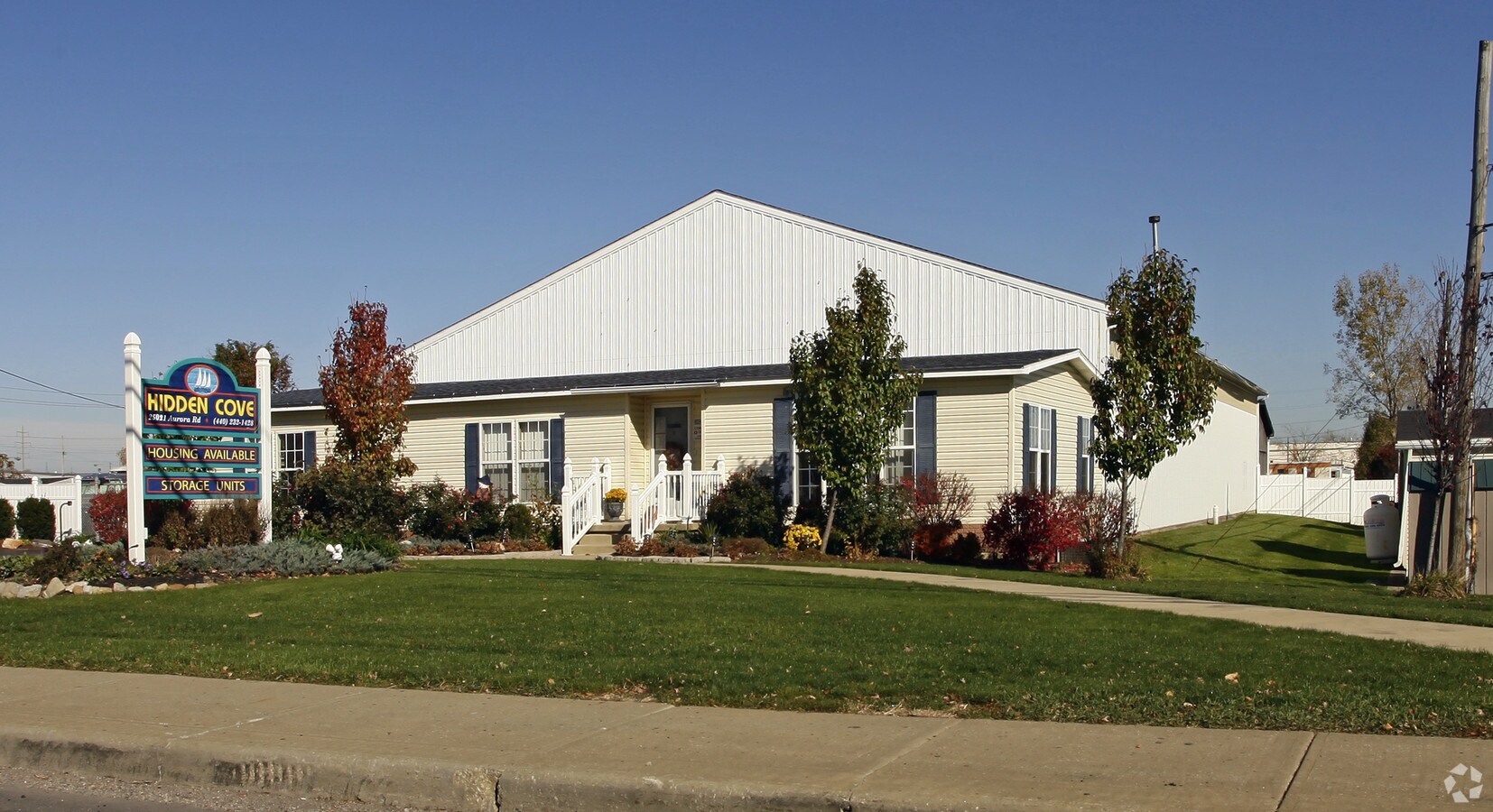 Photo - Bob's Mobile City