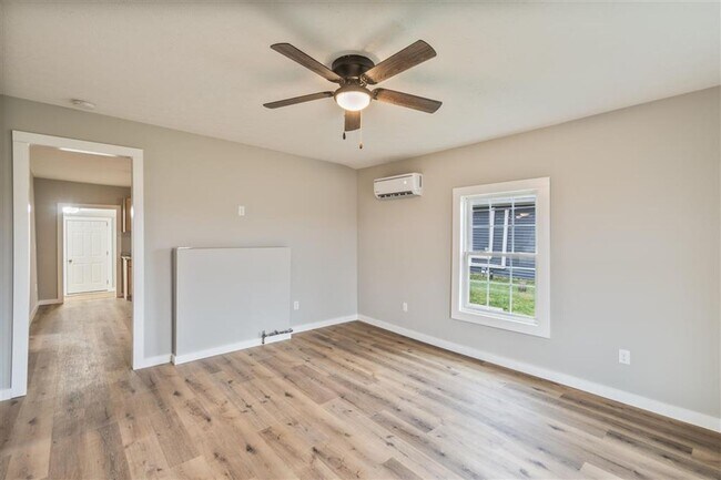 Photo - 1442 Magnolia St