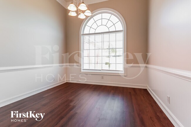 Photo - 715 Roland Manor Dr