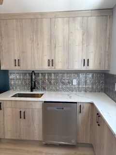 Photo - 381 Huntington Ave Unidad Lower