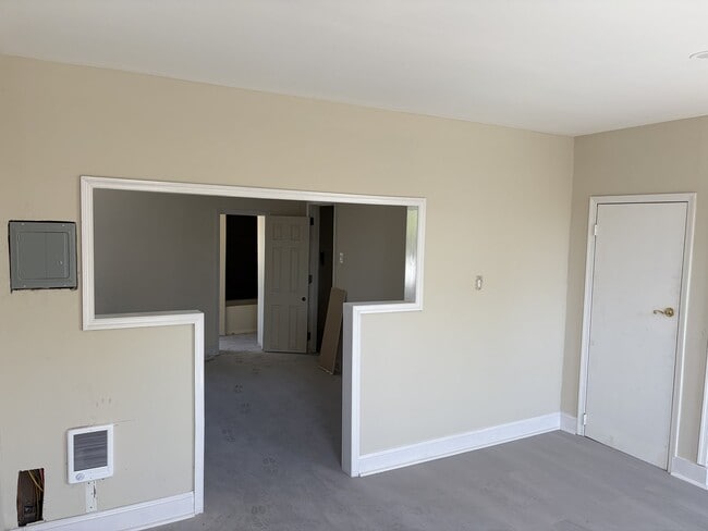 Photo - 2742 Kensington Ave Unit 6