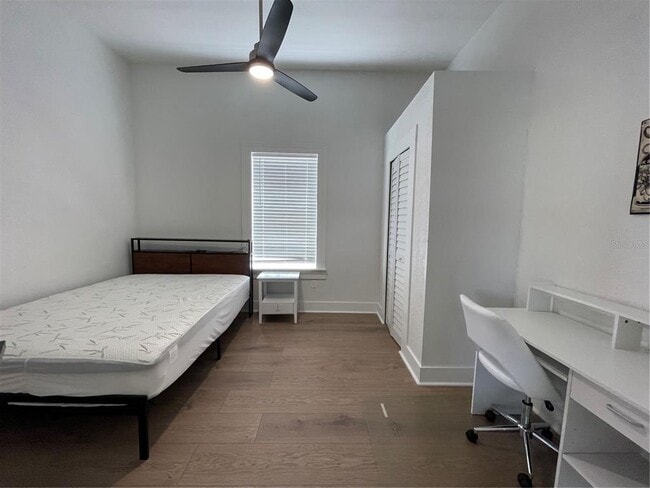 Photo - 1106 W La Salle St