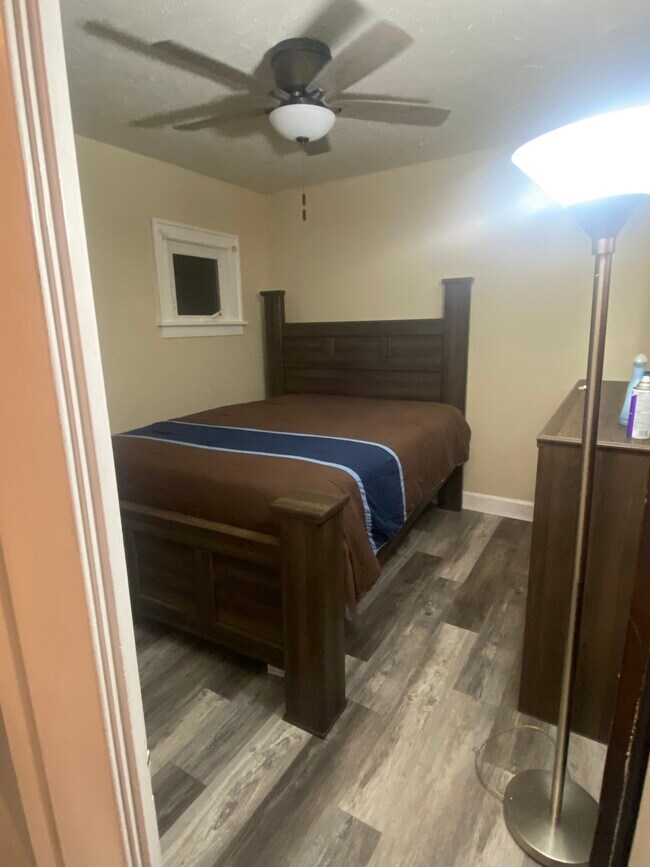 Photo - 14111 Jenne Ave